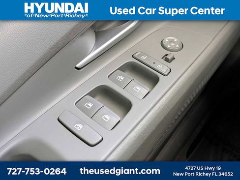 Used 2023 Hyundai Elantra SEL w/ Convenience Package image 26