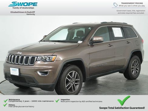 Used 2019 Jeep Grand Cherokee Laredo w/ 18" Wheel & 8.4" Radio Group AWD/4WD image 2