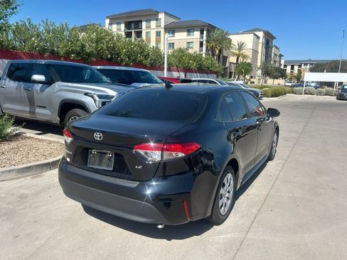 Used 2024 Toyota Corolla LE FWD image 4