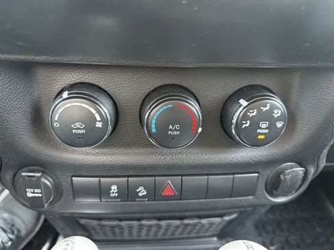 Used 2012 Jeep Wrangler Sport image 19