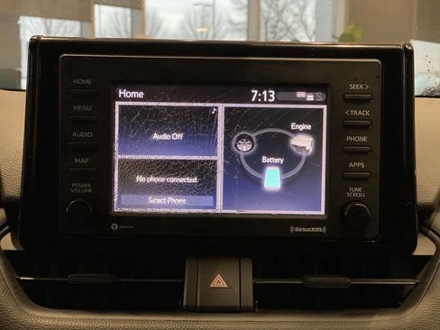 Used 2021 Toyota RAV4 LE AWD/4WD image 17