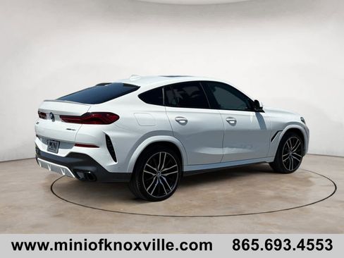 Used 2023 BMW X6 xDrive40i w/ M Sport Package AWD/4WD image 3