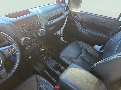 Used 2013 Jeep Wrangler Unlimited Sport image 12