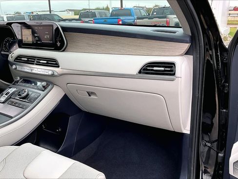 Used 2021 Hyundai Palisade Limited image 18