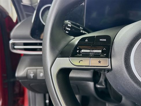 Certified 2024 Hyundai Elantra SEL w/ Convenience Package image 22