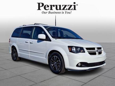 Used 2017 Dodge Grand Caravan GT image 1