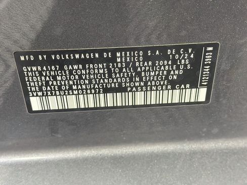 Used 2025 Volkswagen Jetta SE FWD image 12