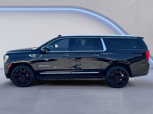 Used 2023 GMC Yukon XL Denali w/ LPO, Floor Liner Package AWD/4WD image 1