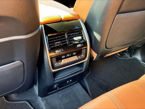 Used 2026 BMW X5 sDrive40i RWD image 18