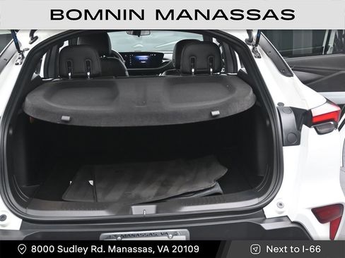 Used 2024 Buick Envista Preferred w/ Advanced Safety Package image 11