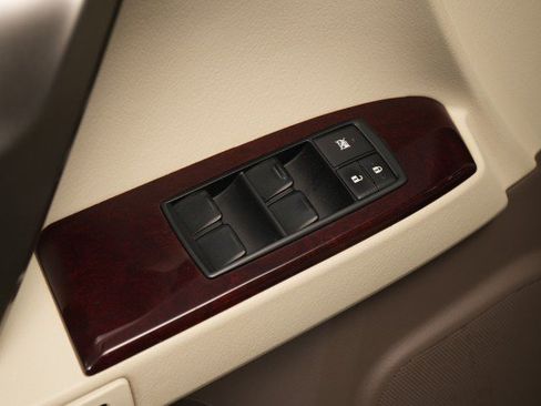Used 2015 Lexus GX 460 w/ Premium Package AWD/4WD image 27