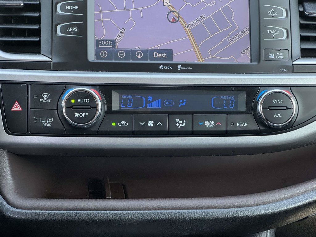 Used 2014 Toyota Highlander XLE AWD/4WD image 5