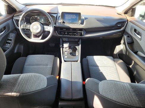 Used 2023 Nissan Rogue SV image 11