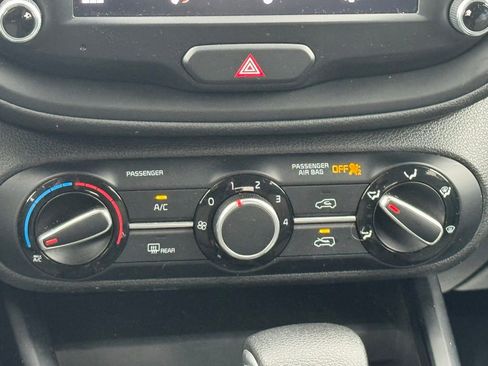 Used 2022 Kia Soul LX w/ Technology Package image 28