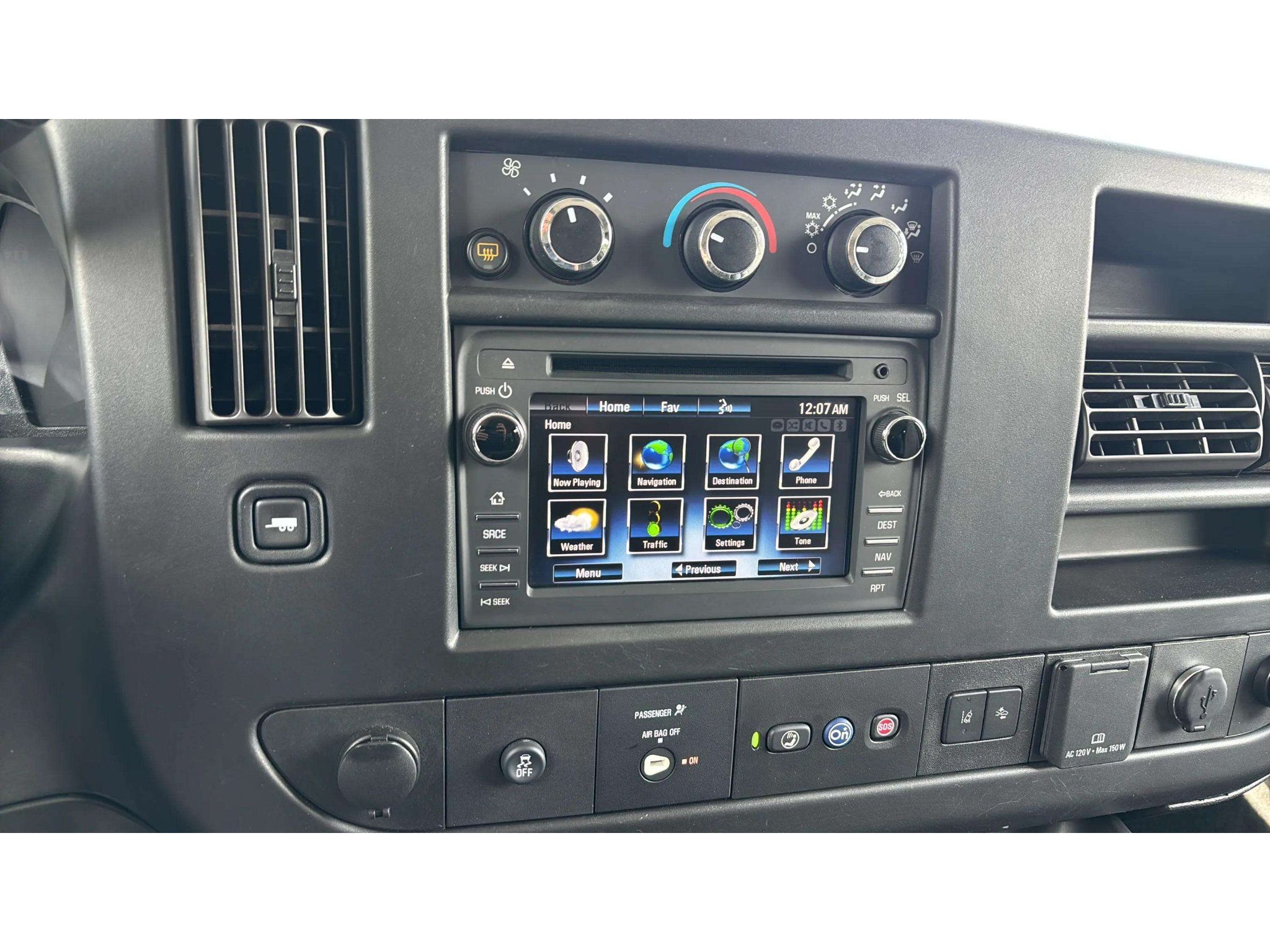 Used 2019 Chevrolet Express 3500 LS w/ Chrome Appearance Package RWD image 22