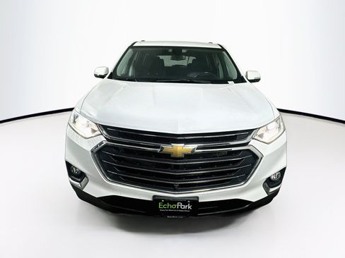 Used 2020 Chevrolet Traverse LT w/ LT Premium Package FWD image 2