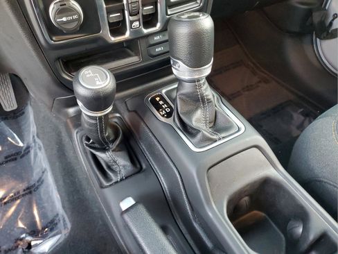 Certified 2024 Jeep Wrangler Sport S image 24