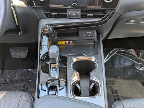 Used 2025 Lexus NX 250 FWD w/ Accessory Package (K3) image 21