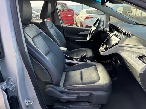 Used 2017 Chevrolet Bolt Premier w/ Driver Confidence II Package image 9