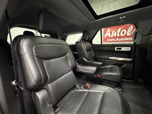 Used 2023 Ford Explorer Limited w/ Limited Technology Package AWD/4WD image 16