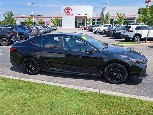 Used 2025 Toyota Camry SE w/ Convenience Package FWD image 6