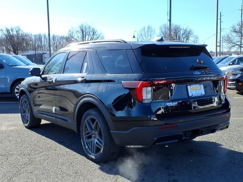 New 2026 Ford Explorer ST-Line w/ ST-Line Street Pack AWD/4WD image 4