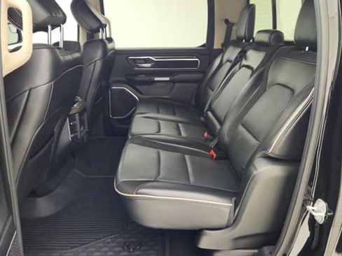 Used 2019 RAM 1500 Laramie AWD/4WD image 19