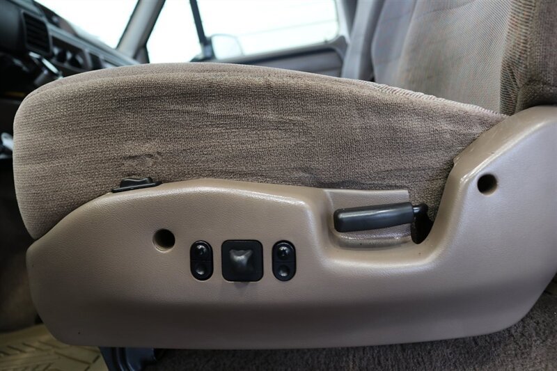 Used 1996 Ford F250 4x4 SuperCab image 38