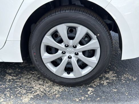 Used 2026 Toyota Corolla LE FWD image 23