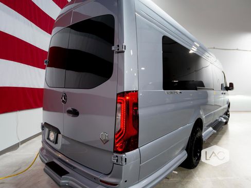 Used 2025 Mercedes-Benz Sprinter 3500 image 12