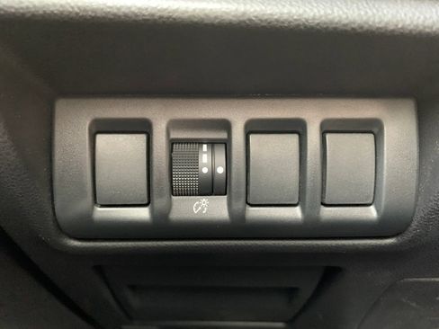 Used 2023 Subaru Outback Premium AWD/4WD image 19