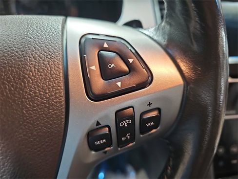 Used 2017 Ford Taurus SHO w/ Driver Assist Package image 18