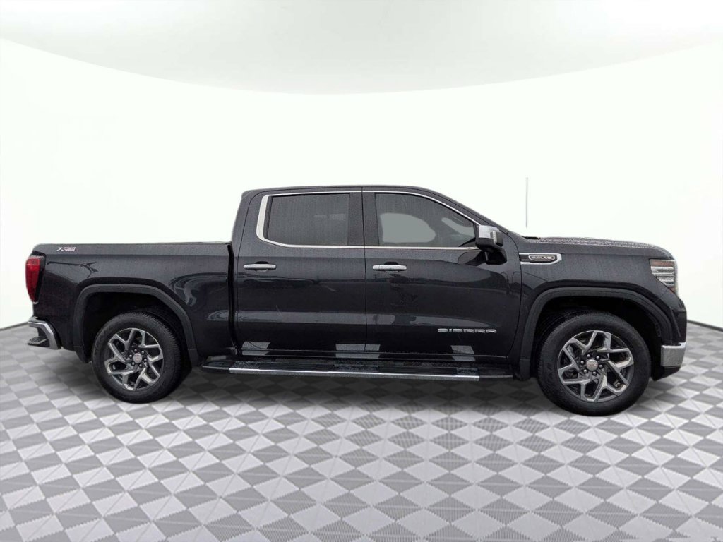 Used 2024 GMC Sierra 1500 SLT w/ SLT Premium Plus Package AWD/4WD image 2