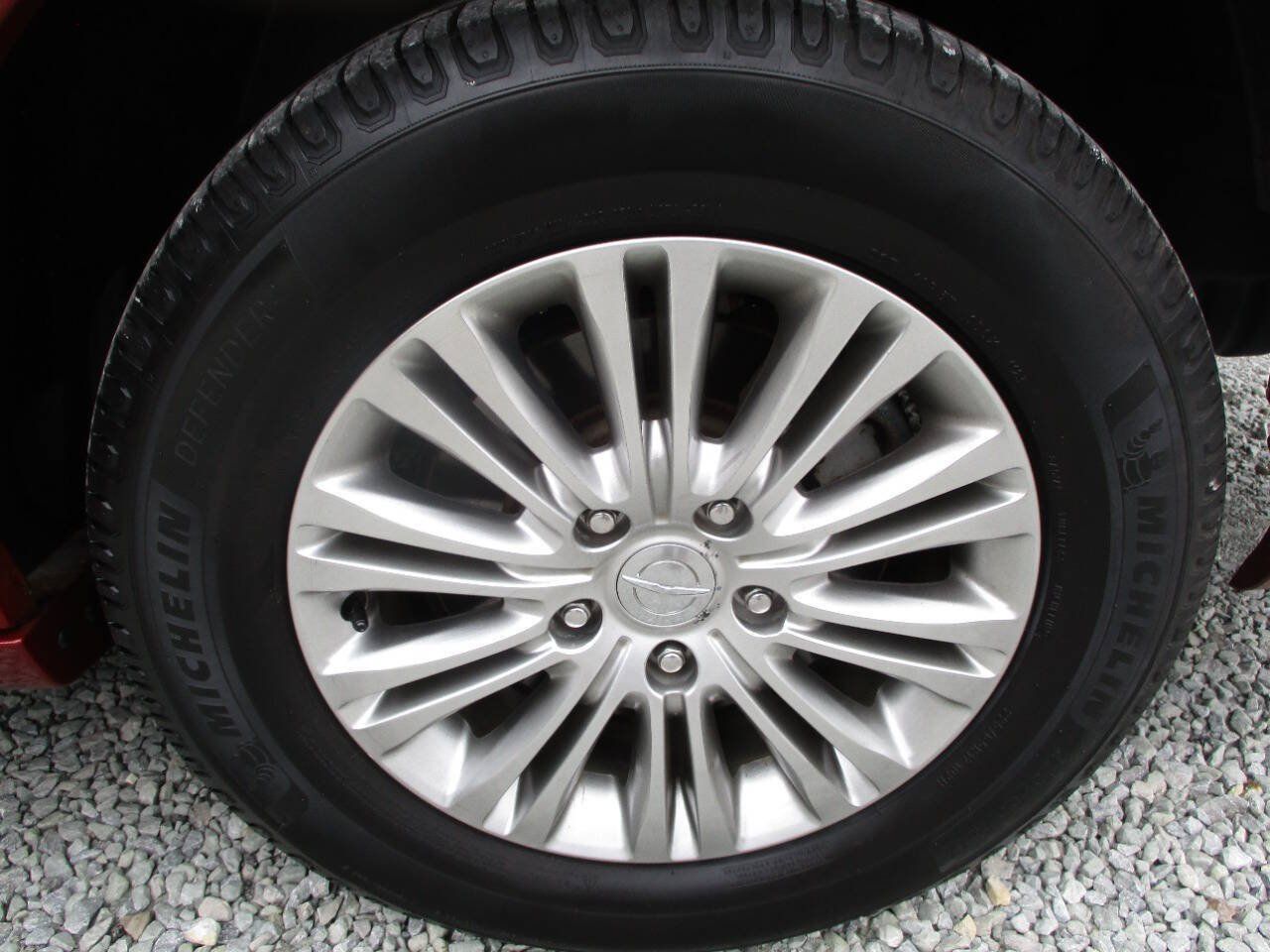Used 2015 Chrysler Town & Country Touring-L w/ Driver Convenience Group FWD image 30