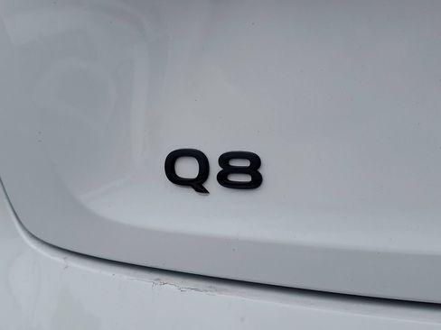 Used 2024 Audi Q8 e-tron Premium Plus w/ Premium Plus Package AWD/4WD image 6