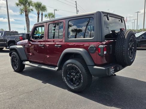 Used 2021 Jeep Wrangler Unlimited Sport AWD/4WD image 5