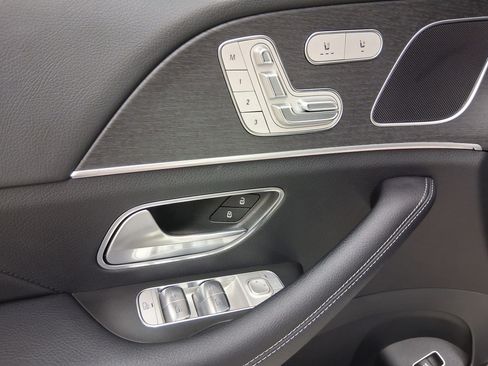 Used 2024 Mercedes-Benz GLE 350 4MATIC image 12