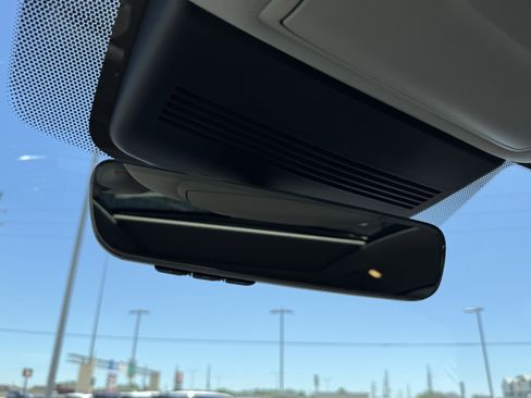 Certified 2025 INFINITI QX50 Luxe image 23