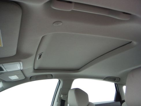 Used 2023 Honda Accord EX image 10