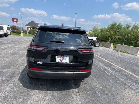 New 2025 Jeep Grand Cherokee L Limited w/ Black Appearance Package image 4