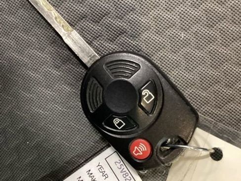 Used 2017 Ford Escape SE image 25