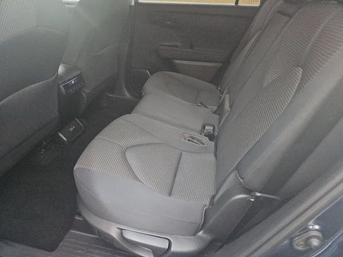 Used 2023 Toyota Highlander LE FWD image 13