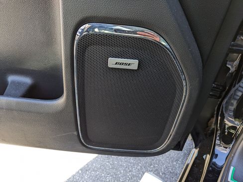 Used 2015 GMC Sierra 1500 SLT w/ SLT Crew Cab Value Package image 18