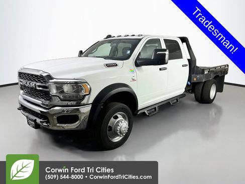 Used 2024 RAM 4500 Tradesman w/ Chrome Appearance Group AWD/4WD image 5