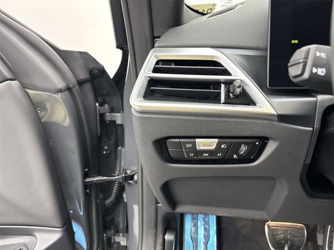 New 2026 BMW 440i xDrive Coupe w/ Parking Assistance Package image 31