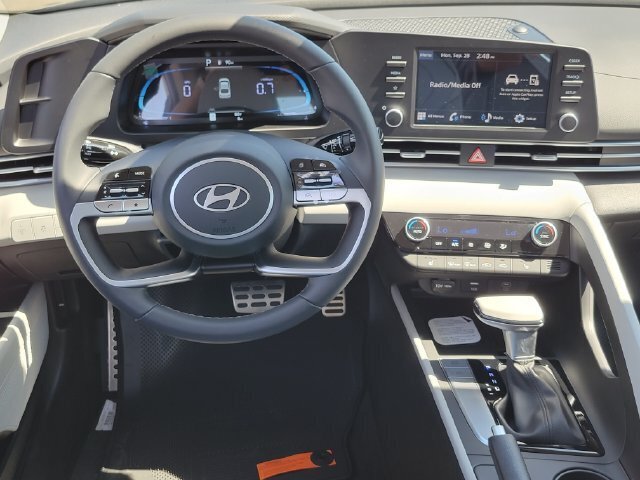 New 2026 Hyundai Elantra SEL Sport FWD image 6