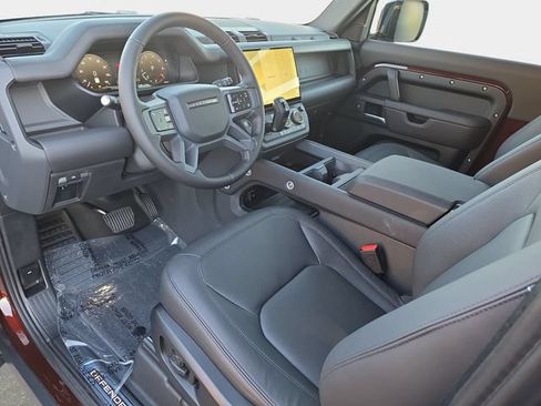 New 2026 Land Rover Defender 90 X-Dynamic SE AWD/4WD image 13