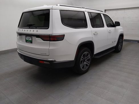 Used 2022 Jeep Wagoneer Series III AWD/4WD image 9