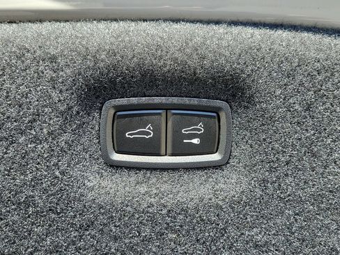 New 2025 Porsche Taycan Turbo AWD/4WD image 30