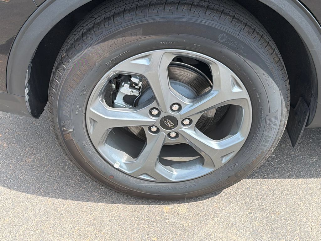 Used 2026 Ford Escape ST-Line FWD image 17
